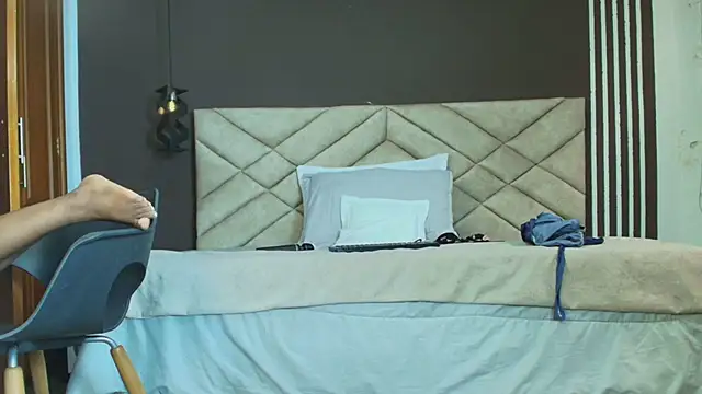 Raquel jones online show from 02/18/25, 05:53