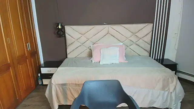 Raquel jones online show from 03/12/25, 11:53