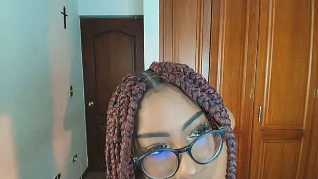 Raquel jones online show from 03/22/25, 11:42