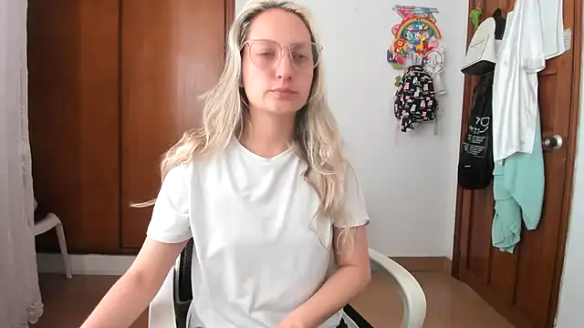 Adele johnsonn1 online show from 11/19/25, 03:45