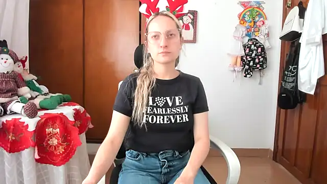 Adele johnsonn1 online show from 12/19/25, 04:14