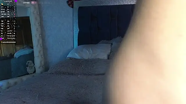 Snapshot of SaraWilliamss_ chatting on 12/24/24, 12:11 SaraWilliamss online show from 12/24/24, 12:11