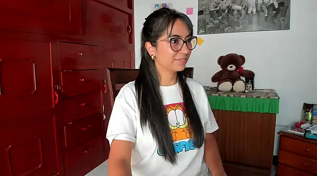 Snapshot of Isabellaa22_1 chatting on 01/17/25, 05:08 Isabellaa22 1 online show from 01/17/25, 05:08