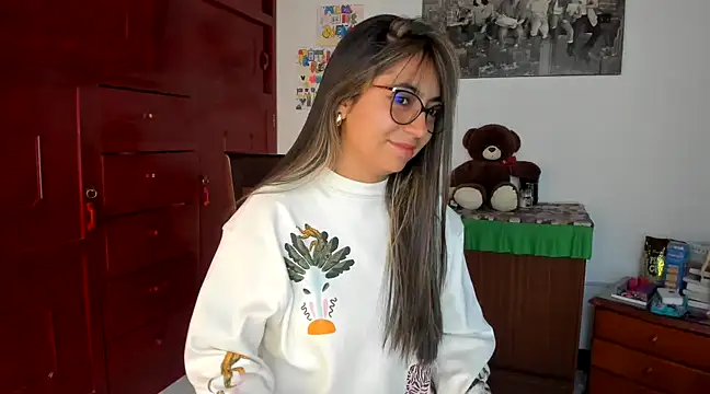 Snapshot of Isabellaa22_1 chatting on 01/23/25, 01:45 Isabellaa22 1 online show from 01/23/25, 01:45