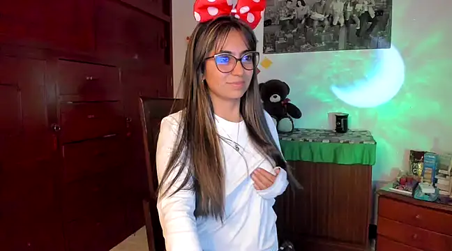 Snapshot of Isabellaa22_1 chatting on 01/31/25, 03:30 Isabellaa22 1 online show from 01/31/25, 03:30