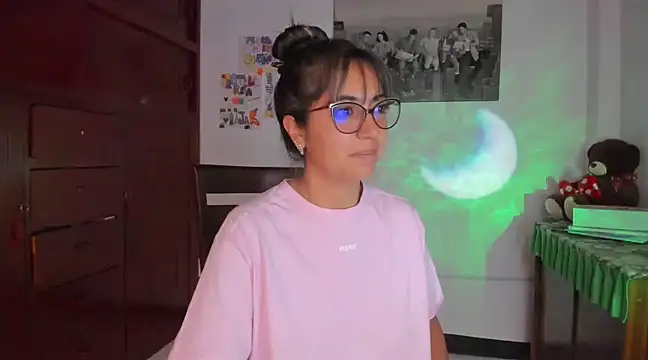 Snapshot of Isabellaa22_1 chatting on 02/06/25, 11:54 Isabellaa22 1 online show from 02/06/25, 11:54