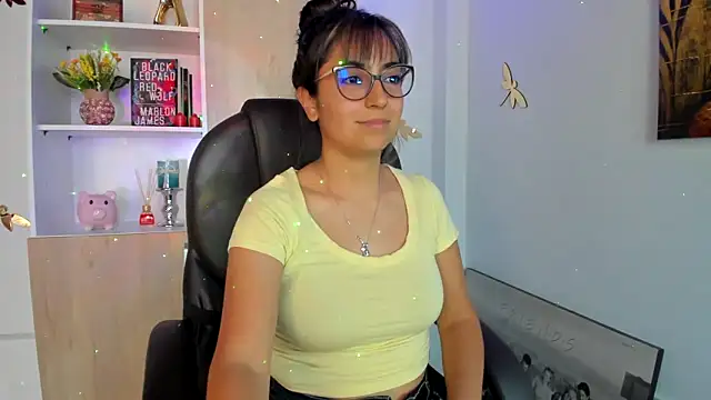 Snapshot of Isabellaa22_1 chatting on 02/14/25, 03:58 Isabellaa22 1 online show from 02/14/25, 03:58