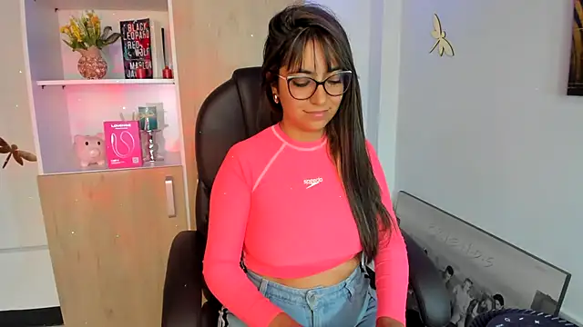 Snapshot of Isabellaa22_1 chatting on 02/19/25, 03:16 Isabellaa22 1 online show from 02/19/25, 03:16