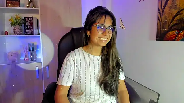 Snapshot of Isabellaa22_1 chatting on 02/28/25, 03:48 Isabellaa22 1 online show from 02/28/25, 03:48