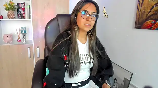 Snapshot of Isabellaa22_1 chatting on 03/11/25, 05:35 Isabellaa22 1 online show from 03/11/25, 05:35