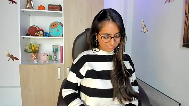 Snapshot of Isabellaa22_1 chatting on 10/22/25, 05:13 Isabellaa22 1 online show from 10/22/25, 05:13