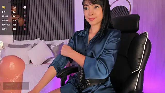 Snapshot of emilyruiz1 chatting on 02/24/25, 03:20 emilyruiz1 online show from 02/24/25, 03:20