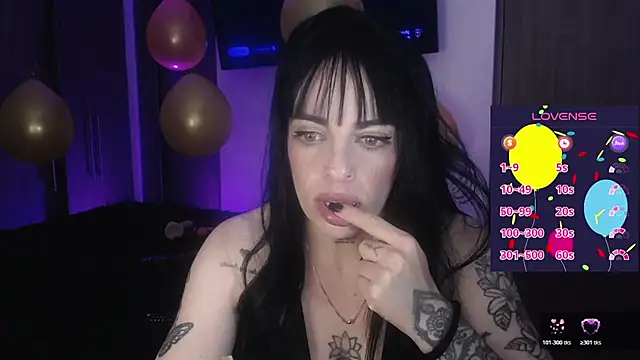 Snapshot of violett_honney chatting on 07/22/26, 01:52 violett honney online show from 07/22/26, 01:52