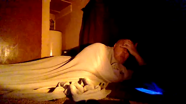 Nightshade7712 online show from 12/21/25, 02:57