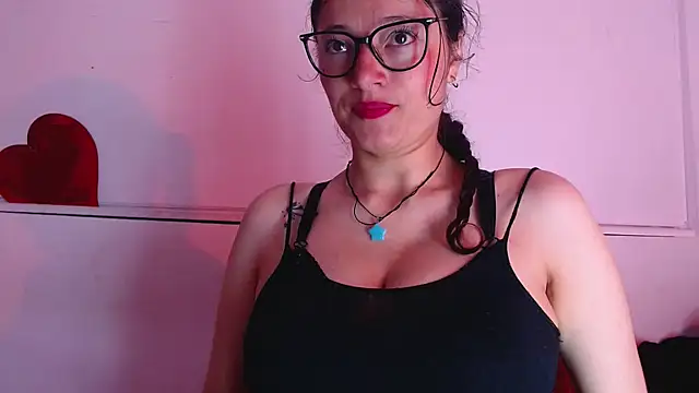 Snapshot of lunazulsj chatting on 03/05/25, 12:33 lunazulsj online show from 03/05/25, 12:33