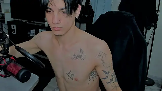Snapshot of MarkBrowniii chatting on 05/02/26, 01:49 MarkBrowniii online show from 05/02/26, 01:49