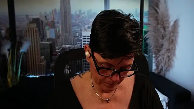 ninarandmann online show from 10/30/25, 08:42