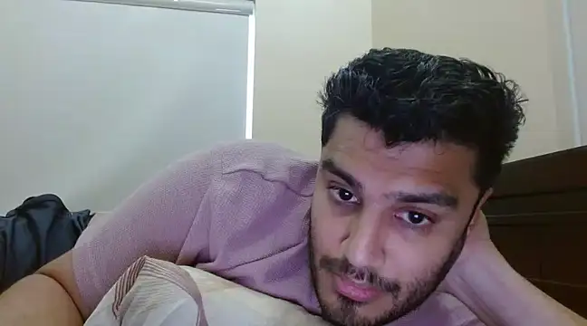 Snapshot of robintoit chatting on 03/18/25, 06:25 robintoit online show from 03/18/25, 06:25