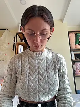 Snapshot of Bonniepark chatting on 11/11/25, 12:05 Bonniepark online show from 11/11/25, 12:05