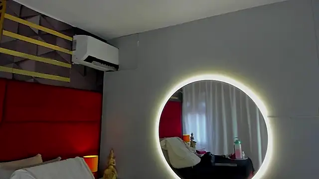 Snapshot of hanny_milf chatting on 05/08/26, 12:10 hanny milf online show from 05/08/26, 12:10