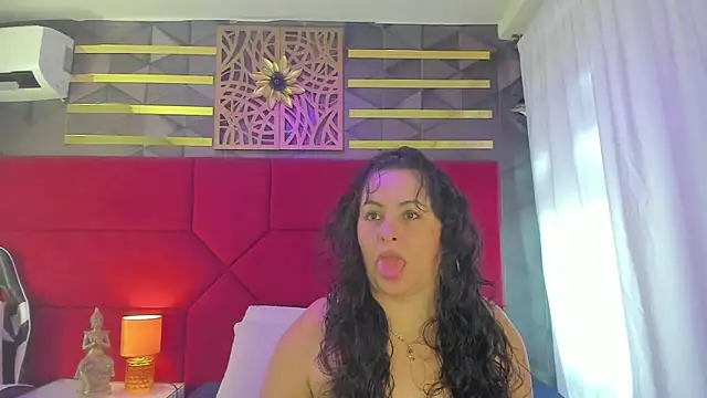Snapshot of hanny_milf chatting on 06/26/26, 11:58 hanny milf online show from 06/26/26, 11:58