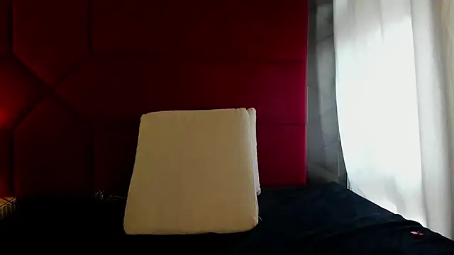 Snapshot of hanny_milf chatting on 06/27/26, 12:22 hanny milf online show from 06/27/26, 12:22