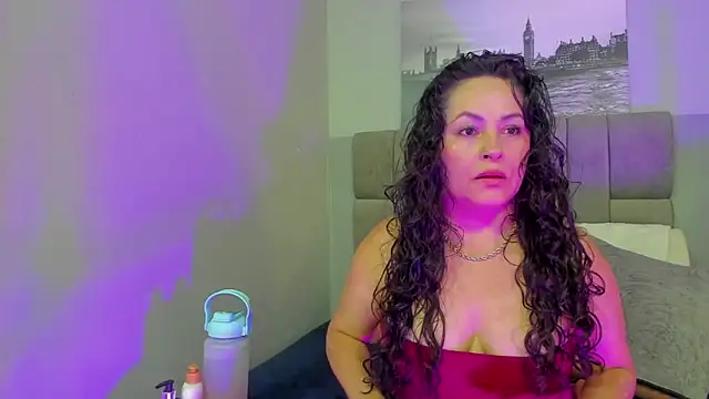 Snapshot of hanny_milf chatting on 07/17/26, 12:01 hanny milf online show from 07/17/26, 12:01
