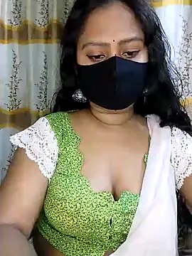 Idhika Paul online show from 02/15/25, 09:15