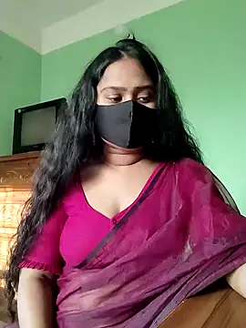 Idhika Paul online show from 02/16/25, 10:43