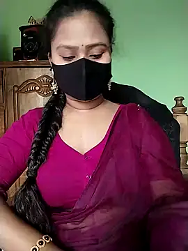 Idhika Paul online show from 02/19/25, 10:12