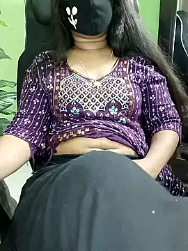 Idhika Paul online show from 11/25/25, 12:16