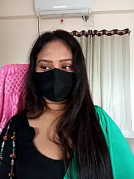 Idhika Paul online show from 06/18/26, 08:36