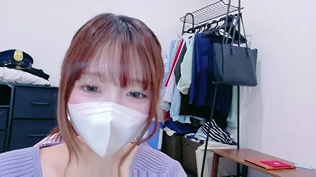 Snapshot of Yui-Ch chatting on 03/05/26, 12:56 Yui-Ch online show from 03/05/26, 12:56