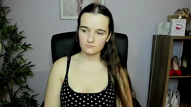 Snapshot of KateDelight chatting on 01/12/25, 04:29 KateDelight online show from 01/12/25, 04:29