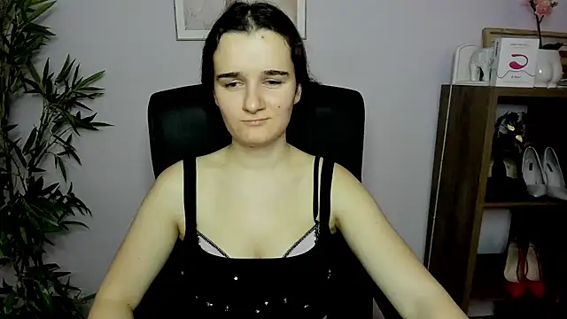 Snapshot of KateDelight chatting on 02/02/25, 08:41 KateDelight online show from 02/02/25, 08:41