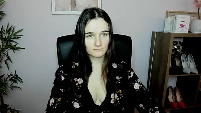 Snapshot of KateDelight chatting on 02/08/25, 11:12 KateDelight online show from 02/08/25, 11:12