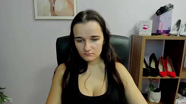 Snapshot of KateDelight chatting on 11/08/25, 07:41 KateDelight online show from 11/08/25, 07:41