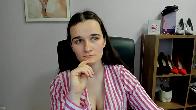 Snapshot of KateDelight chatting on 03/15/26, 08:15 KateDelight online show from 03/15/26, 08:15