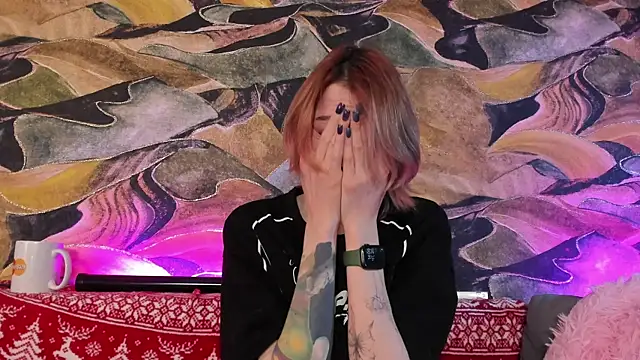 CrystalRey online show from 12/26/24, 09:11