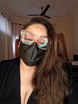 Snapshot of SEXY-Sardarni chatting on 12/20/25, 07:37 SEXY-Sardarni online show from 12/20/25, 07:37