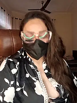 Snapshot of SEXY-Sardarni chatting on 12/21/25, 08:43 SEXY-Sardarni online show from 12/21/25, 08:43