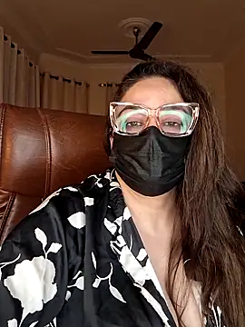 Snapshot of SEXY-Sardarni chatting on 01/05/26, 05:27 SEXY-Sardarni online show from 01/05/26, 05:27