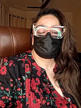 Snapshot of SEXY-Sardarni chatting on 02/19/26, 03:19 SEXY-Sardarni online show from 02/19/26, 03:19