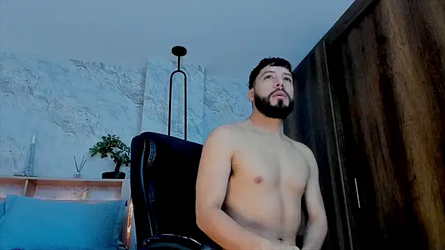 Snapshot of bruno_woods chatting on 12/02/24, 05:15 bruno woods online show from 12/02/24, 05:15