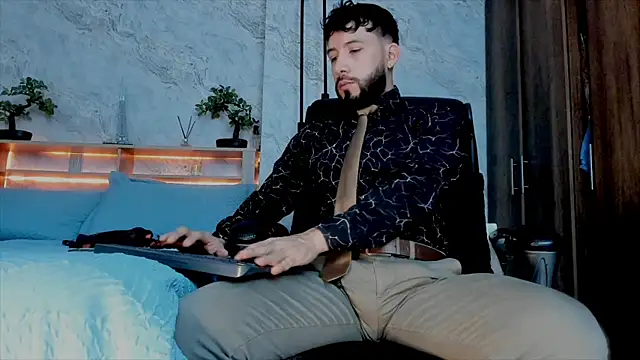 Snapshot of bruno_woods chatting on 12/06/24, 01:51 bruno woods online show from 12/06/24, 01:51