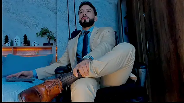 Snapshot of bruno_woods chatting on 12/11/24, 02:00 bruno woods online show from 12/11/24, 02:00