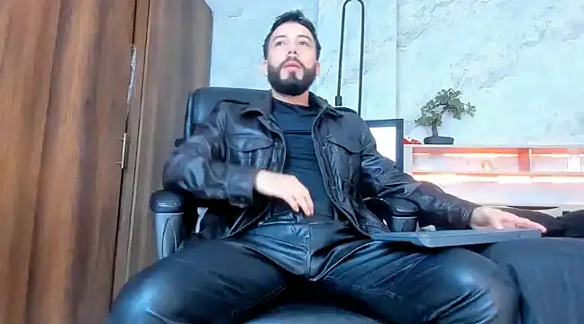 Snapshot of bruno_woods chatting on 03/02/25, 03:59 bruno woods online show from 03/02/25, 03:59