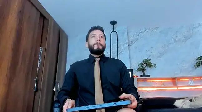 Snapshot of bruno_woods chatting on 03/03/25, 04:35 bruno woods online show from 03/03/25, 04:35