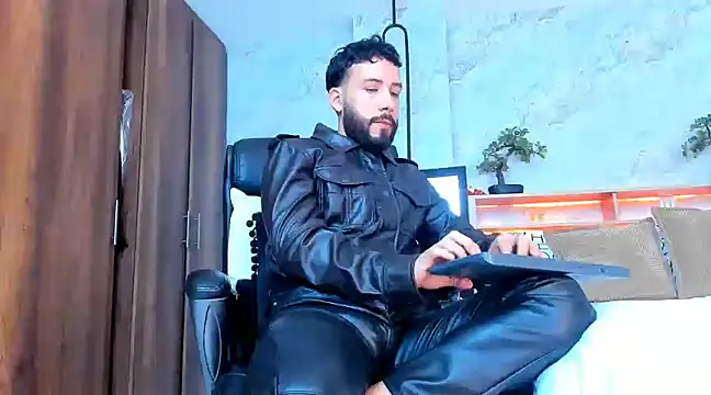 Snapshot of bruno_woods chatting on 03/12/25, 06:55 bruno woods online show from 03/12/25, 06:55