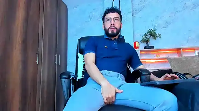 Snapshot of bruno_woods chatting on 03/20/25, 01:37 bruno woods online show from 03/20/25, 01:37